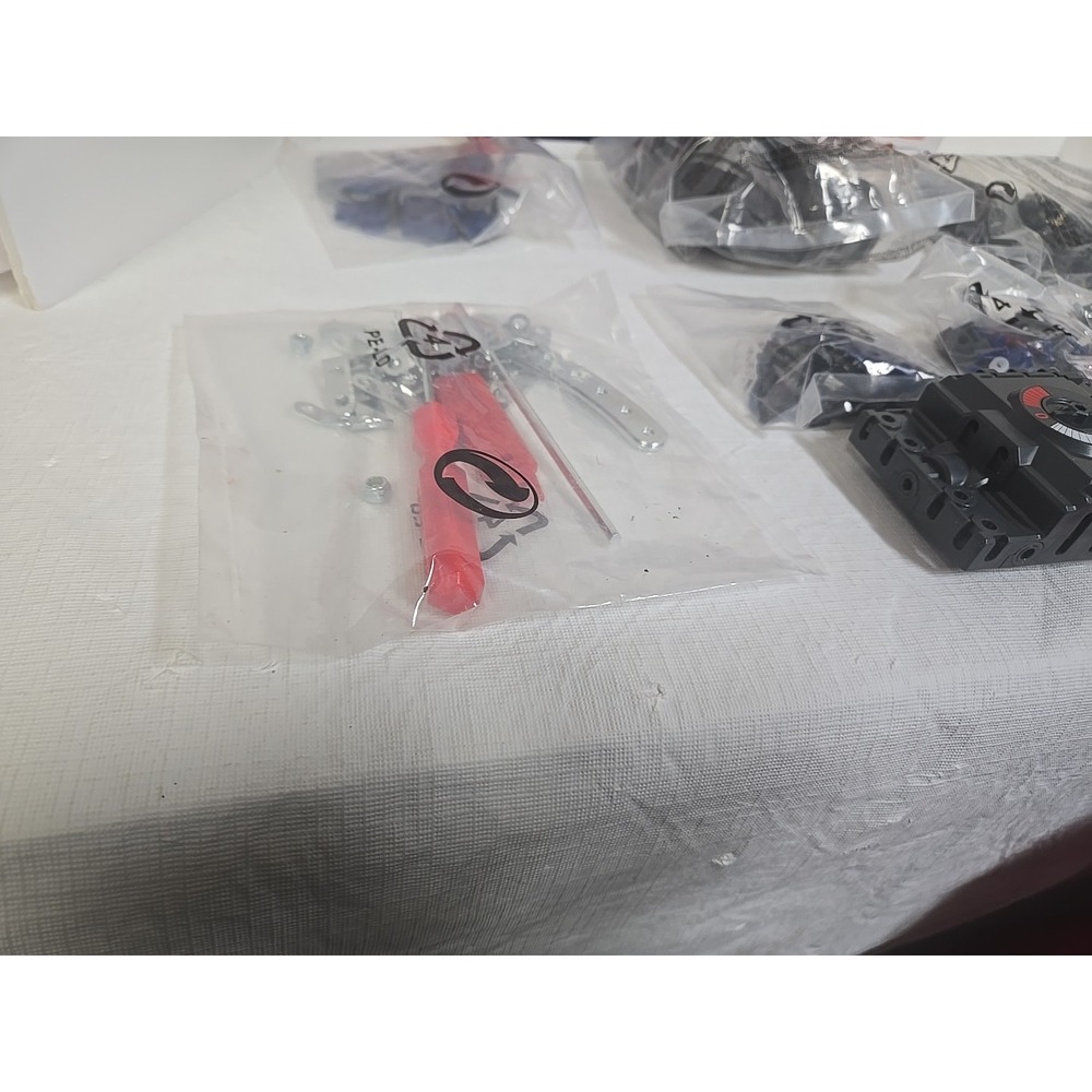 SUPERCAR ERECTOR Building SET Meccano 18211 Motorized 25 Models in 1 Spinmaster - Picture 9 of 14
